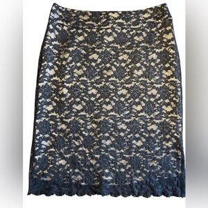 BANANA REPUBLIC Elegant Lace Overlay Black Pencil Skirt Champagne lining Size 10